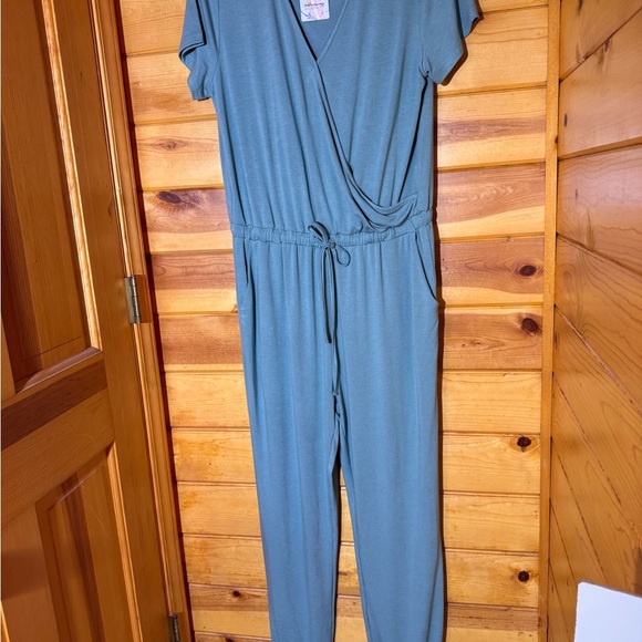 Elegant Teal Jumpsuit for Women - Picture 11 of 14